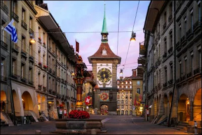 Quelle est l'intruse parmi ces villes ?