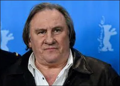 Comédien : 
Acteur de cinéma et de théâtre, chanteur, réalisateur, producteur de cinéma, de télévision, de théâtre franco-russe, homme d'affaires, principalement dans la viticulture, Gérard Depardieu naît à Châteauroux en 1948. Il reçut durant sa carrière un nombre impressionnant de récompenses, dont deux César. Le premier en 1981 pour ''Le Dernier métro, et le second en 1991, pour...