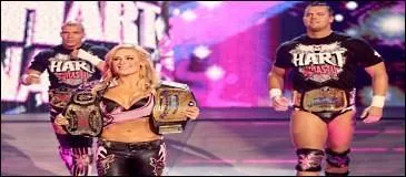 Hart Dynasty vs Uso & Tamina : qui sont les vainqueurs ?