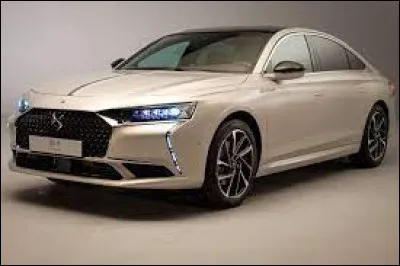 Auto, motos - Quel est le nom de cette berline de chez Citroën ?