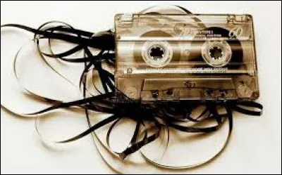 &Agrave; quelle chanteuse doit-on la chanson "The Night" en 1984 ?