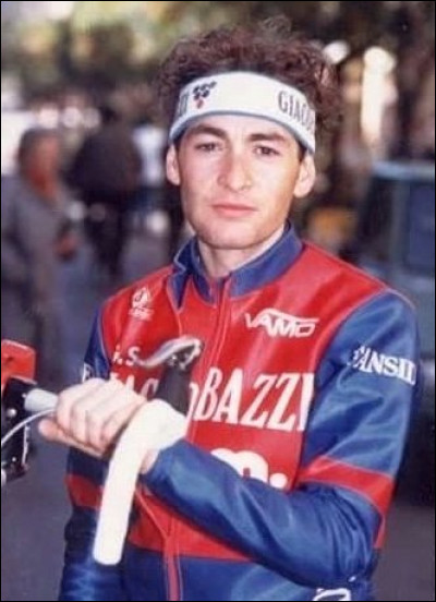 Quel coureur cycliste italien, vainqueur du Tour de France en 1998, était surnommé "Le Pirate" ?