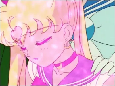 Sailor Moon est sur le point de mourir par asphyxie. Qui va la sauver ?