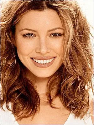 Comment s'appelle Marie dans 7  la maison ?