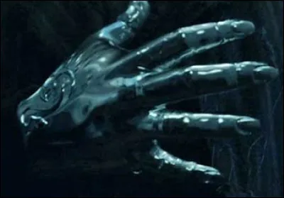 Quelle est la bonne orthographe de ''main d'argent'' ?