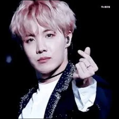 Quel âge a J-Hope ?