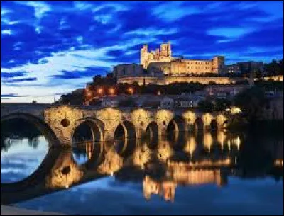 Béziers est une ville des Pyrénées-Atlantiques.