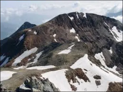 Le pic de Montcalm est un sommet du Massif Central.