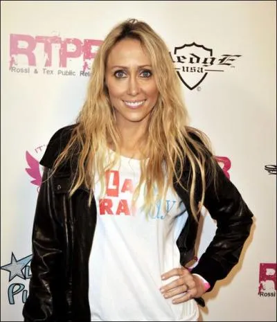 Comment s'appelle sa mre ?