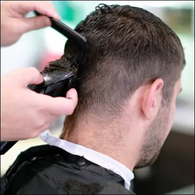 Quel ustensile de coiffure est utilis&eacute; sp&eacute;cifiquement pour les mises en plis et les permanentes ?