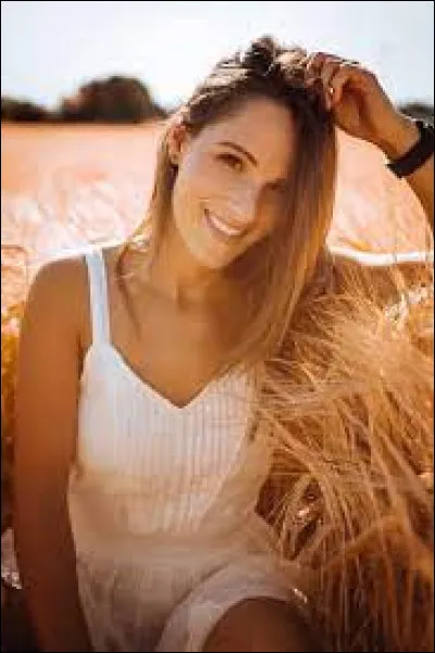 Où a été tourné le clip vidéo de "Dans ma folie" de la youtubeuse Pidi en 2021 ?