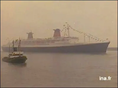 Ce 3 février, le paquebot France quitte Le Havre pour son voyage inaugural vers New York : c'était il y a ...