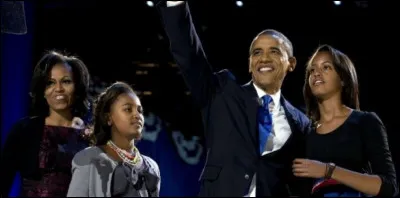 Après un premier mandat, Obama est réélu à la présidence des Etats-Unis : c'était il y a ...