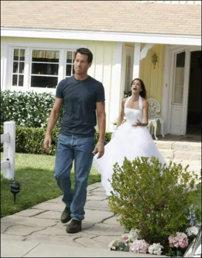 Pour quelle raison Susan s'effondre en pleine rue avec sa robe de mariée ?