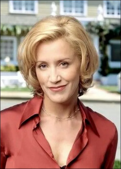 Lorsque Lynette essaye d'ouvrir la garderie à son travail, combien faut-il d'enfants pour que la garderie puisse ouvrir ?