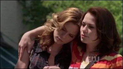 Qui est à côté de Haley et dans quelle saison ?