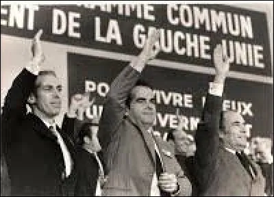 La gauche française s'unit avec la signature d'un programme commun de gouvernement : c'était il y a ...