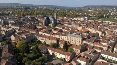 Quelle est l'intruse parmi ces villes ?