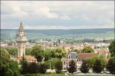 Quelle est l'intruse parmi ces villes ?