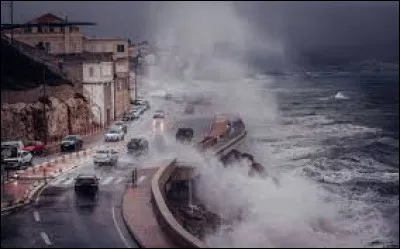 Une tempête courte et violente porte le nom de ...