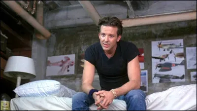 Dans quel film Mickey Rourke joue-t-il Teddy Lewis ?