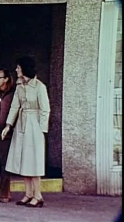 Dans quel film Sigourney Weaver est-elle une femme qui est allée voir une pièce de théâtre ?