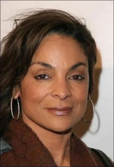 Qui est ce personnage de Vampire Diaries ?