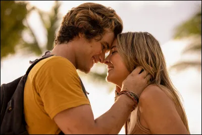 Où se rendent Sarah et John B pour fouiller les archives, dans la saison 1 ?