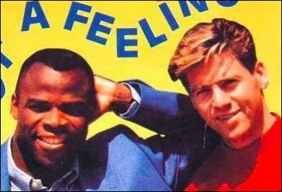 Un single chanté par deux footballeurs. Ces deux acolytes de l'OM faisaient tout le temps des blind tests dans le car et ont eu l'idée d'enregistrer un disque, il s'agit de :