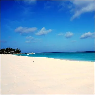 Selon un slogan, qu�y a-t-il sur la plage ?