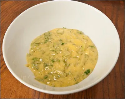 La sauce "béarnaise" > Apparaissant déjà au XVIe s. dans un manuel de cuisine, quelle serait sa véritable provenance ?