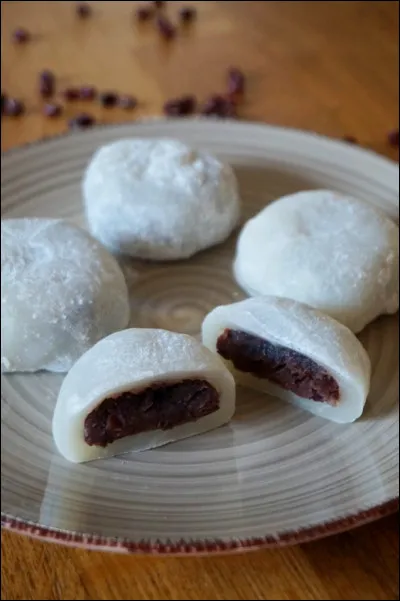 Qui a pour surnom Baby Mochi ?