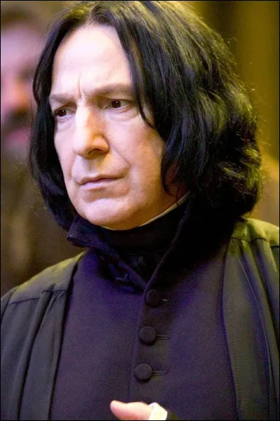 Durant de son enfance, avec qui &eacute;tait-il ami ?