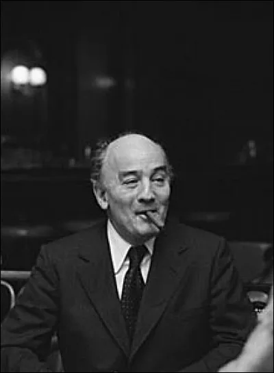 Un grand du cancan, c'est l'...