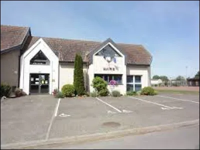 Nous sommes à Fribourg, pas en Suisse, mais dans le Grand-Est. Village du parc naturel régional de Lorraine, dans l'aire d'attraction de Sarrebourg, il se situe dans le département ...