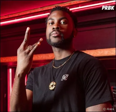 Avec qui chante-t-elle dans la chanson "Démon" ?