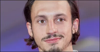 Comment s'appelle son frère ?