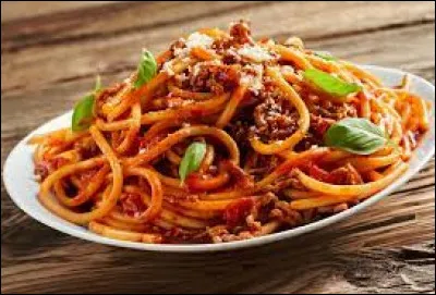Quelle viande est utilisée dans les spaghettis à la bolognaise ?