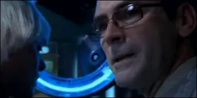 Comment se nomme le scientifique qui travaille pour Mason et qui est chargé des recherches pour les nouveaux mutants ?