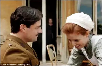 Une personne très séduisante qui réside sur ton lieu de travail commence à flirter avec toi. Que fais-tu ?