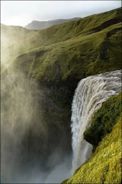 Sur quel mont va-t-il être élevé ?