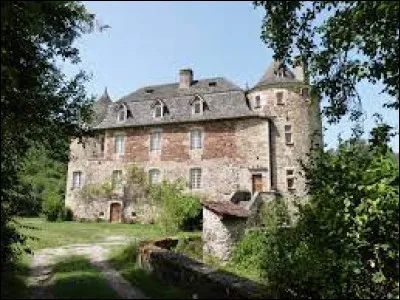 Je vous emmène à la découverte du château de Saint-Julien-d'Empare, à Capdenac-Gare. Ville Aveyronnaise, elle se situe dans l'ancienne région ...