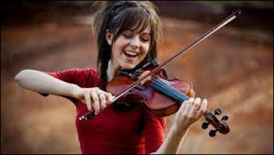 Qui joue du violon dans la chanson "Sounds Like Heaven" de Marina Kaye ?