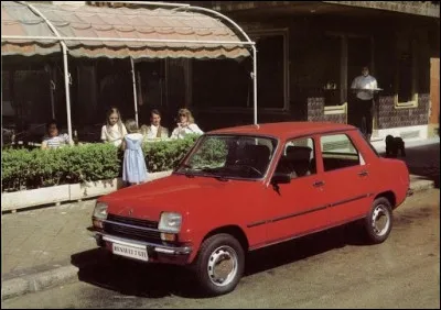 Produit de 1974 à 1984 à 240 000 exemplaires, ce modèle était exclusivement destiné au marché espagnol :