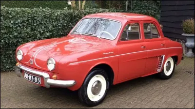 Produite à plus de deux millions d'exemplaires de 1956 à 1967 , elle a été longtemps le modèle phare de Renault :