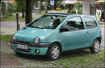 Petite citadine lancée en 1992 dans sa première version :