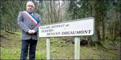 Combien de villages détruits pendant la Grande Guerre, dans la Meuse, ne compte maintenant plus aucun habitants ?
