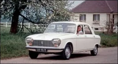 Cette voiture est une ...