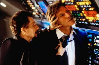 Quel est le titre de ce film de 1997 interprété par Harrison Ford dans le rôle du président des États-Unis ?