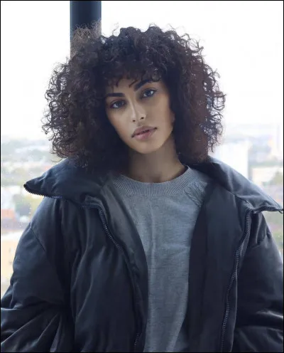 Qui est cette fille ?